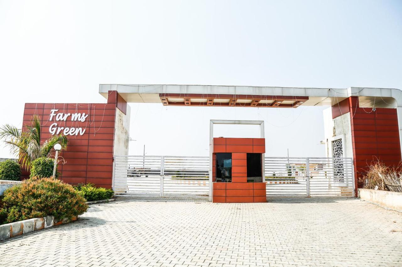 Oyo 23367 Farmsgreen Resort And Restaurant Orchha Exterior foto